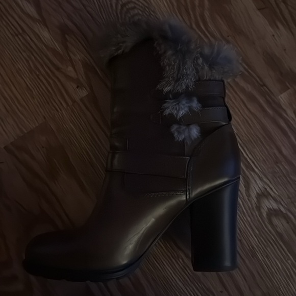 Frye Penny Brown Leather Luxe Moto Short Heeled Booties Real Rabbit Fur Size 9 - Picture 8 of 8